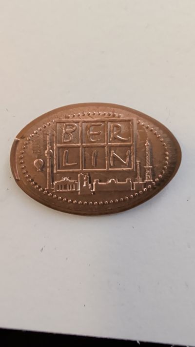 Pièce souvenir – motif de la machine Hardenbergplatz (Berlin)