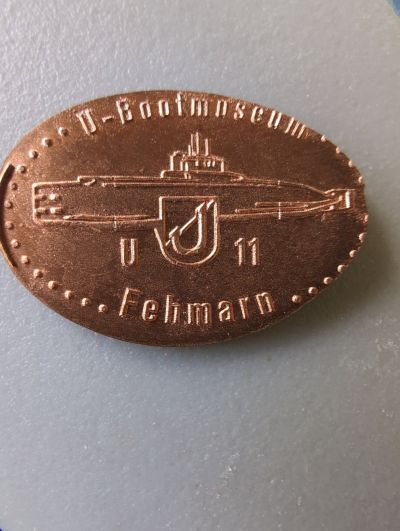 Souvenirmünze – Motiv von Münzautomat Leuchtturm am U-Boot-Ausgang (Burg / Burgstaaken, 23769 Fehmarn)