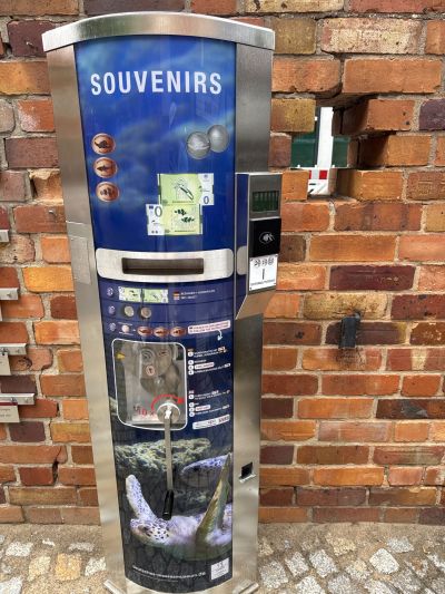 Münzautomat Meeresmuseum in Katharinenberg 14 – 20 18439 Stralsund Deutschland – Titelbild