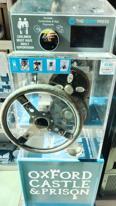 Münzautomat Oxford Prison – Titelbild