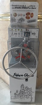 Muntautomaat Palacio de Cibeles in Palacio de Cibeles, Plaza Cibeles, 1, 28014 Madrid – Titelafbeelding