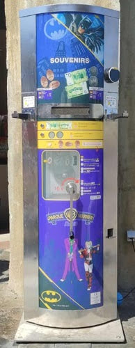 Muntautomaat Parque Warner 2025-15 in San Martín de la Vega