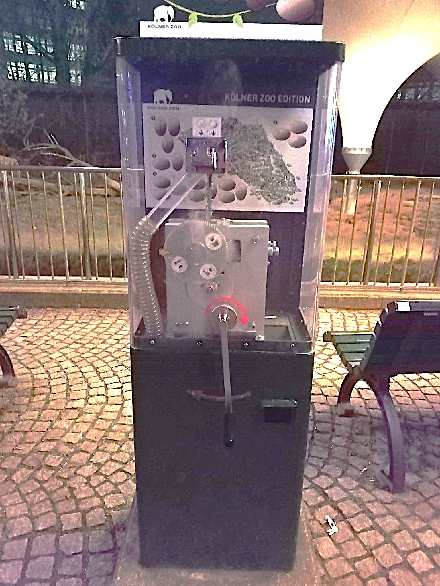 Münzautomat Zoo Automat (Erdmännchen) in Köln