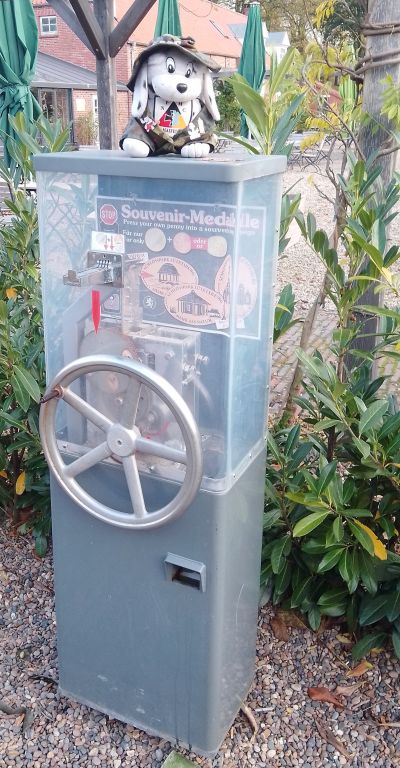 Münzautomat Schloss Lütetsburg in Lütetsburg – Titelbild