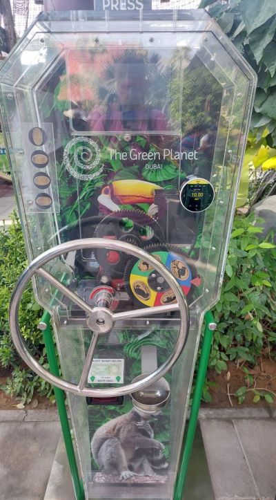 Münzautomat The Green Planet 1 in Dubai – Titelbild
